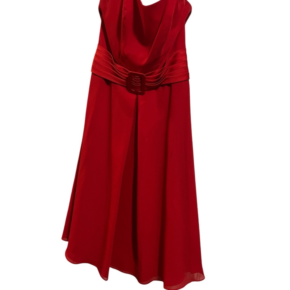 Red Sleeveless Belted A-Line Dress